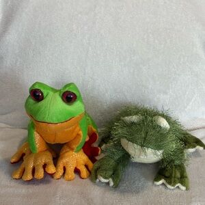 Lot of 2 Ganz Webkinz Plush stuffed toy Frogs HM109 And HM001 Retired NO CODE